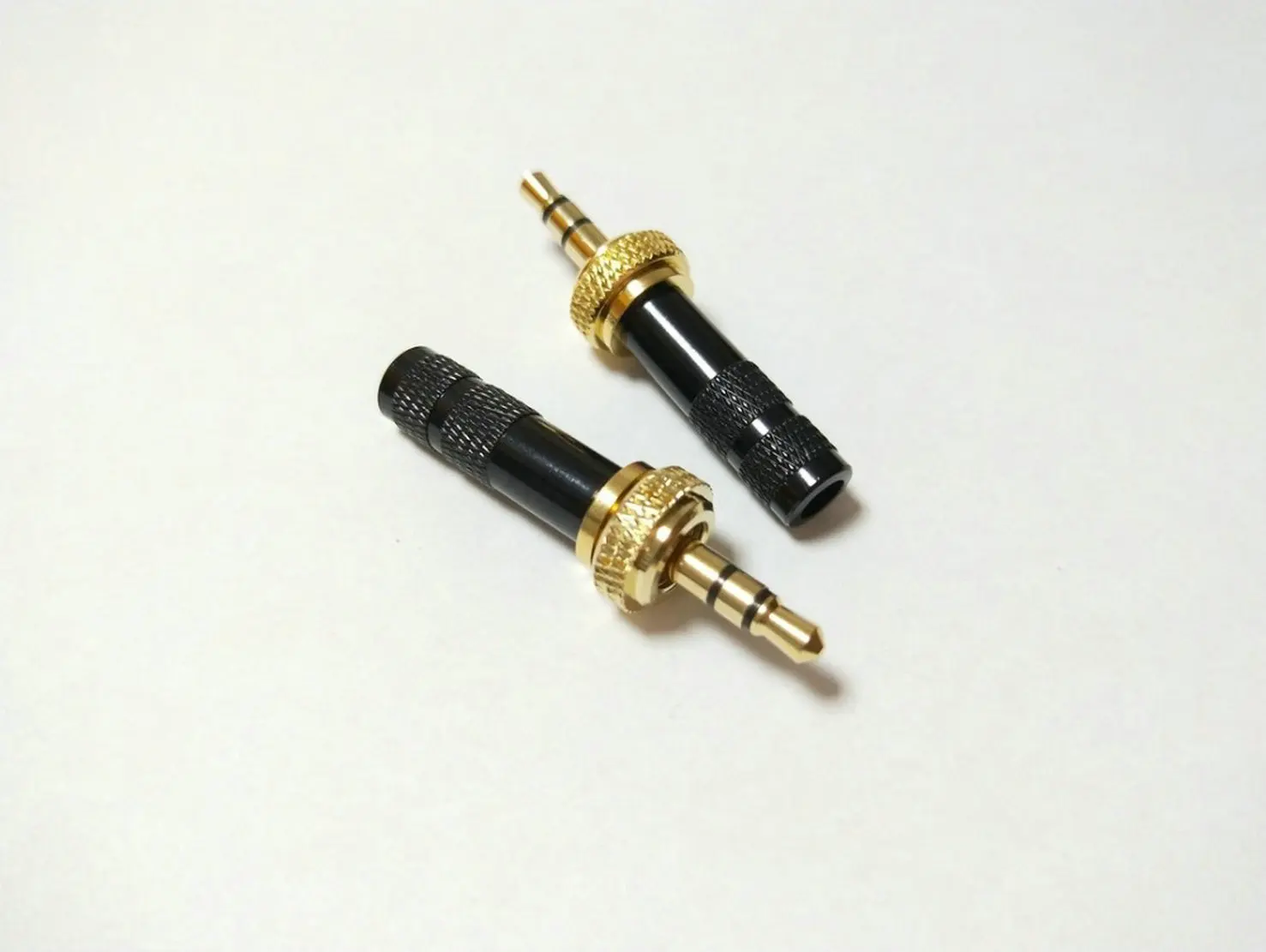 3.5mm Screw Lock Stereo Jack Plug Gold Plated Soldering connectors