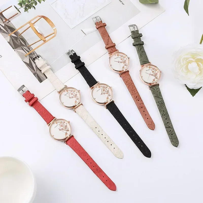 Printed Belt Quartz Woman Watch Fashion Leather Strap Large Dial Watch Multiple Colors Creative Design Wristwatches Female Clock