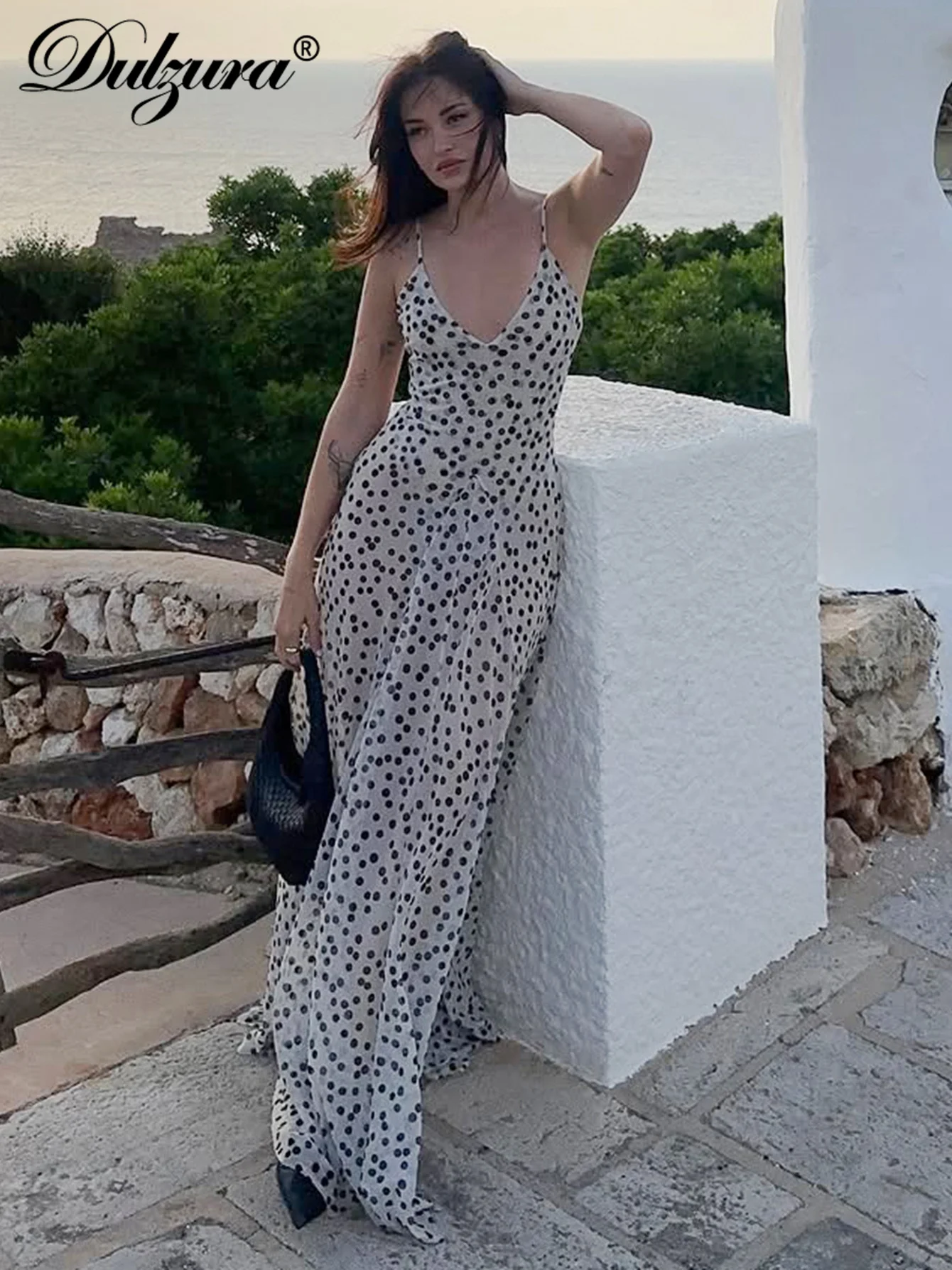 เดรสยาวลายจุดตาข่ายรัดรูป สายเดี่ยว คอวี โชว์หลัง แฟชั่นฤดูร้อนล่าสุดจากดุลซูรา เหมาะสำหรับงานปาร์ตี้ คลับ งานพรอม