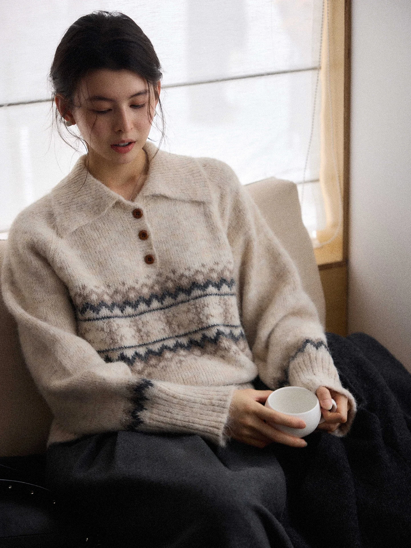 

Мягкий уютный женский вязаный свитер свободного кроя для повседневной носки, зимний, модный, комфортный, из смесового полиэстера, с длинными рукавами