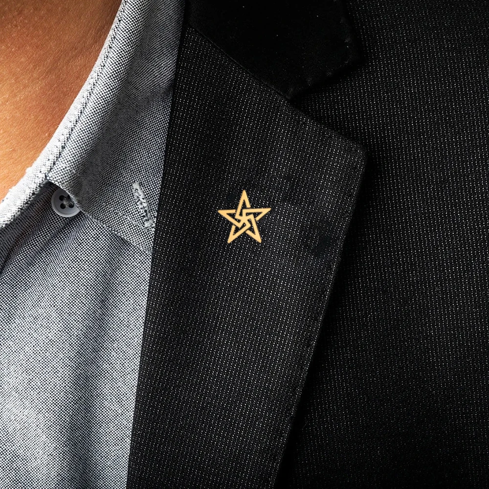 Minimalist Style Stainless Steel Pentagram Badge Brooch, Men's And Women's Fashionable Hollow Design Brooch, Gift Jewelry