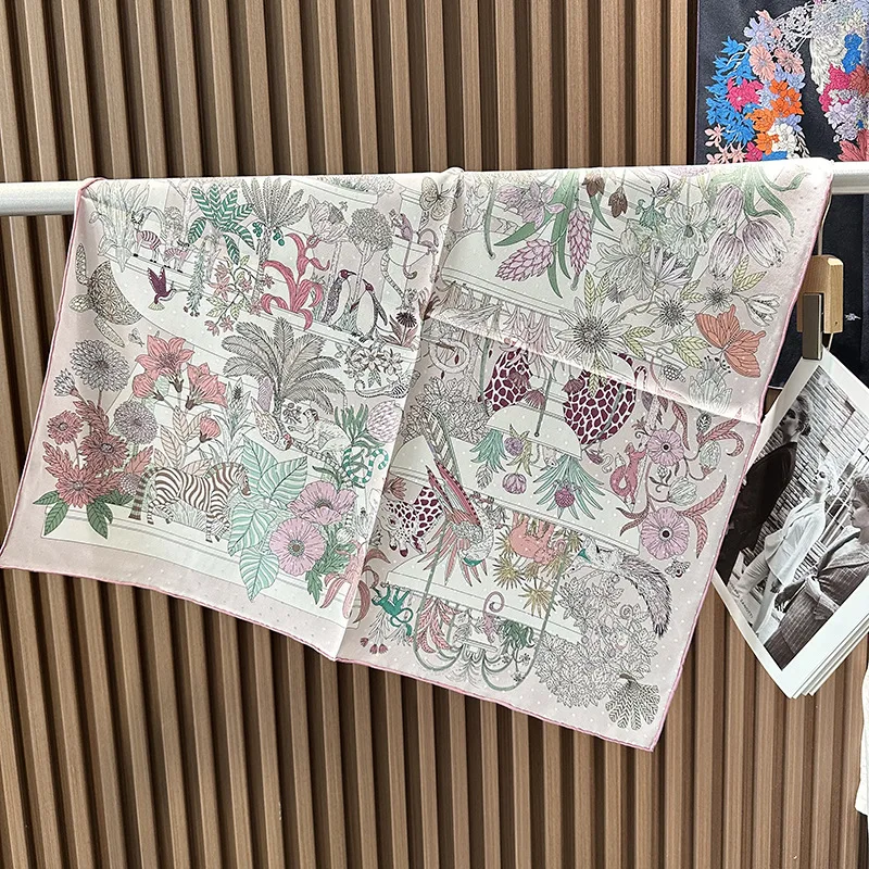 

Mulberry Scarf 65CM Women Square Silk Bandanas Luxury Designer Hems Rolled Edges Shawls Head Bag Accessories Christmas Gift