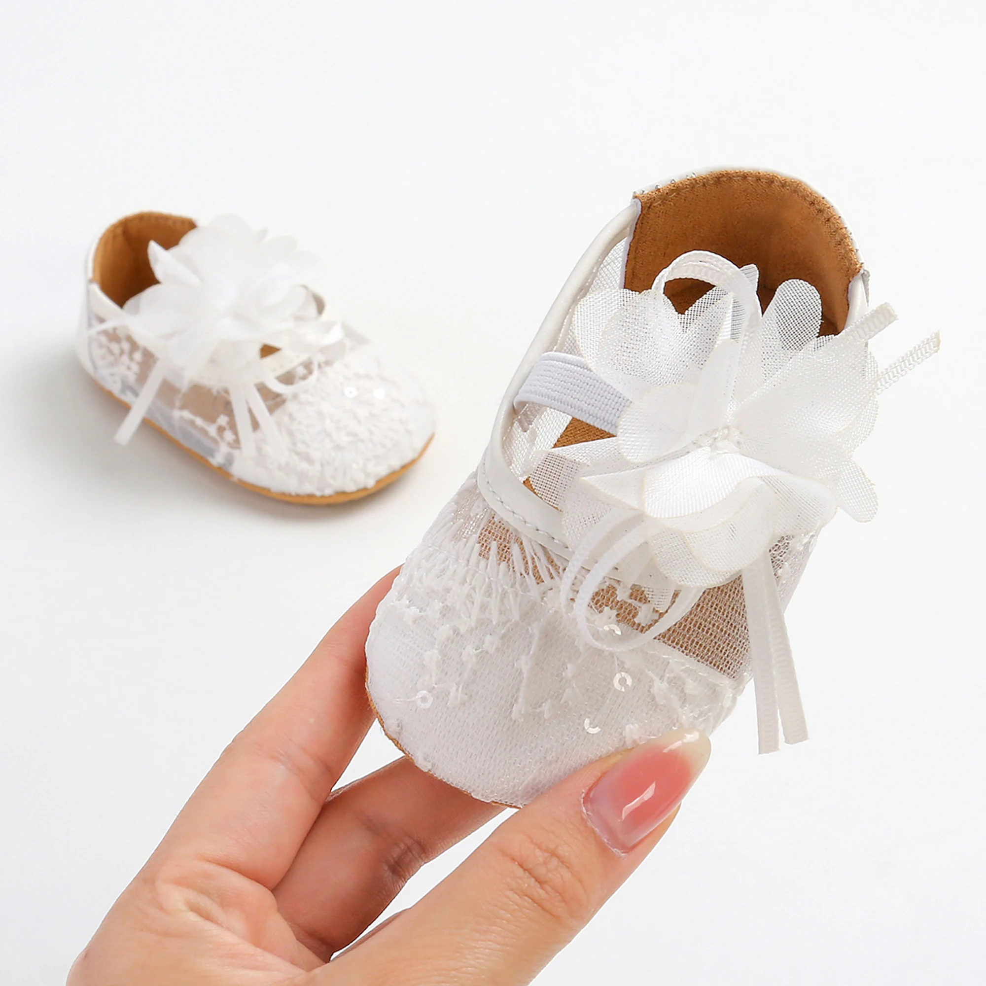 

Adorable Toddler Girls Floral Mary Jane Shoes with Non-Slip Sole Soft Close Toe Walking Shoes for Little Princesses