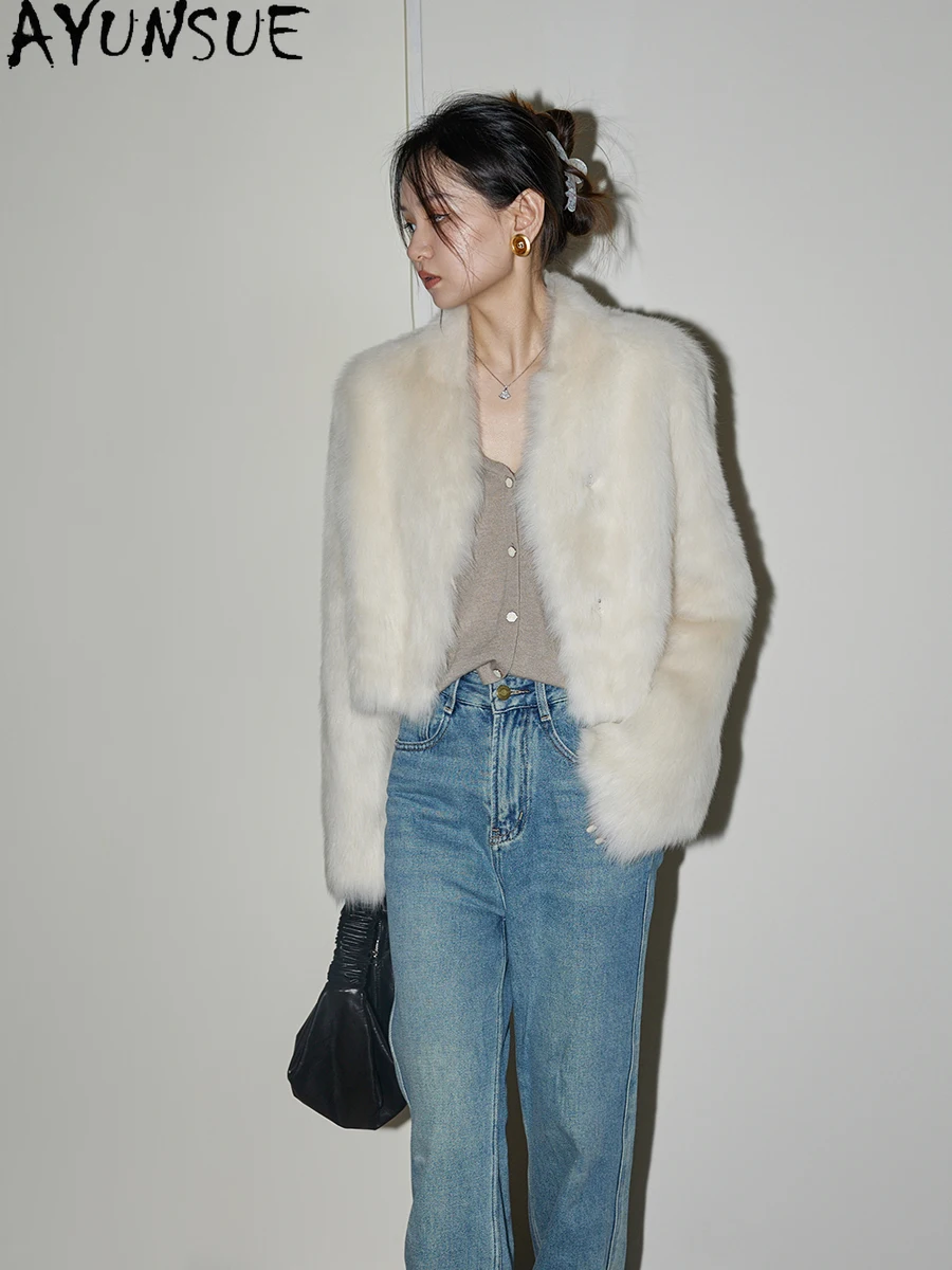معطف فرو من جلد الغنم الطبيعي من AYUNSUE للنساء 2025 ملابس فاخرة للسيدات نمط قصير سترة من الجلد الحقيقي جواكت شتوية Schumbu Жеenca