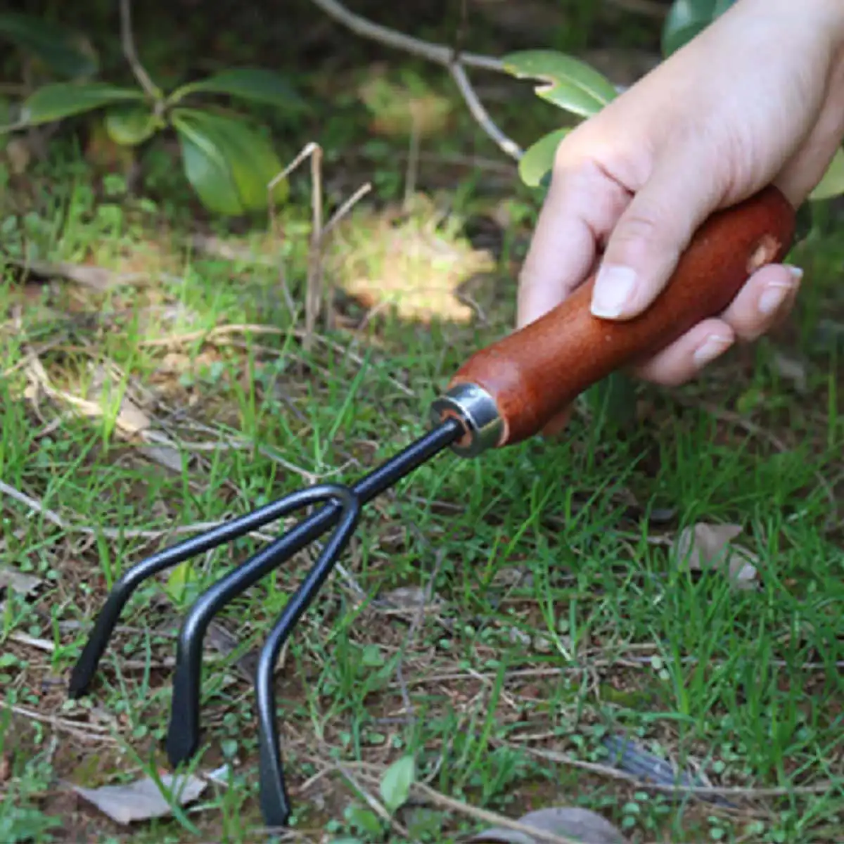2Pcs Three-Tooth Gardening Rake Iron Sturdy Easy Install for Soil Weeding Leaf Debris Cleaning Garden Tools Hand Cultivator