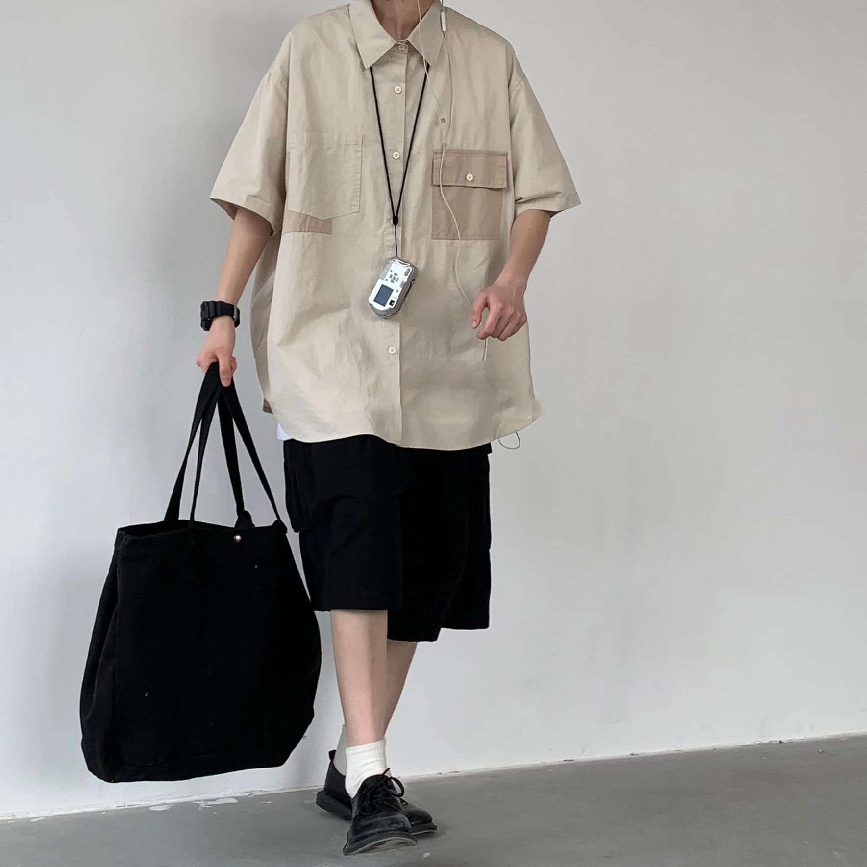 

Summer Japanese Sle Loose Men's irt with Multiple kets Casual ort Sve Outerwear for Couples Youth Faion