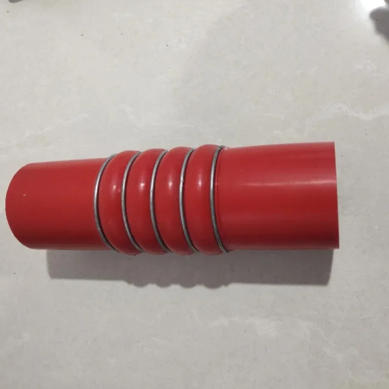 700 INTERCOOLER PIPE   radiator hose
