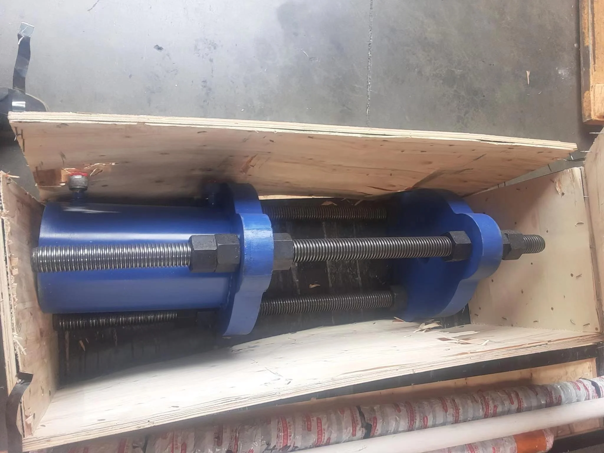 

Customized Portable Excavator Track Puller Link Machine 70T-200T Heavy-Duty Construction Equipment for Track Installation And Re