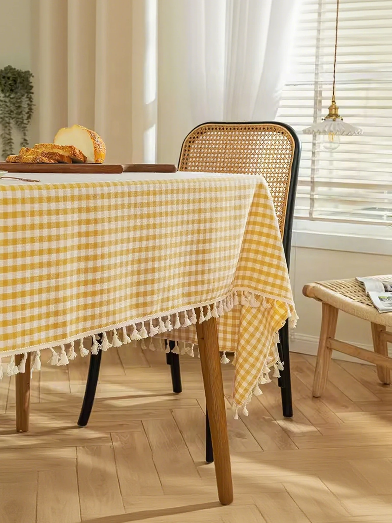 מפת שולחן משובצת צהוב