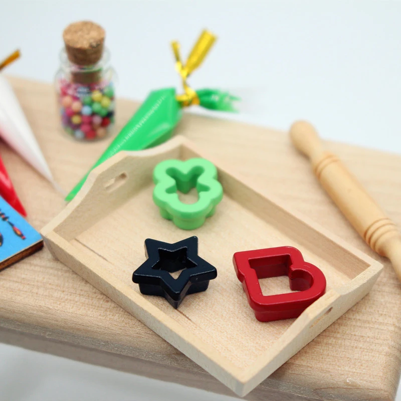 1 set Mini crema per la cottura della casa delle bambole Set di stampi per dolci Set di accessori per utensili da cucina per casa delle bambole Decorazione della casa delle bambole Giocattolo da gioco