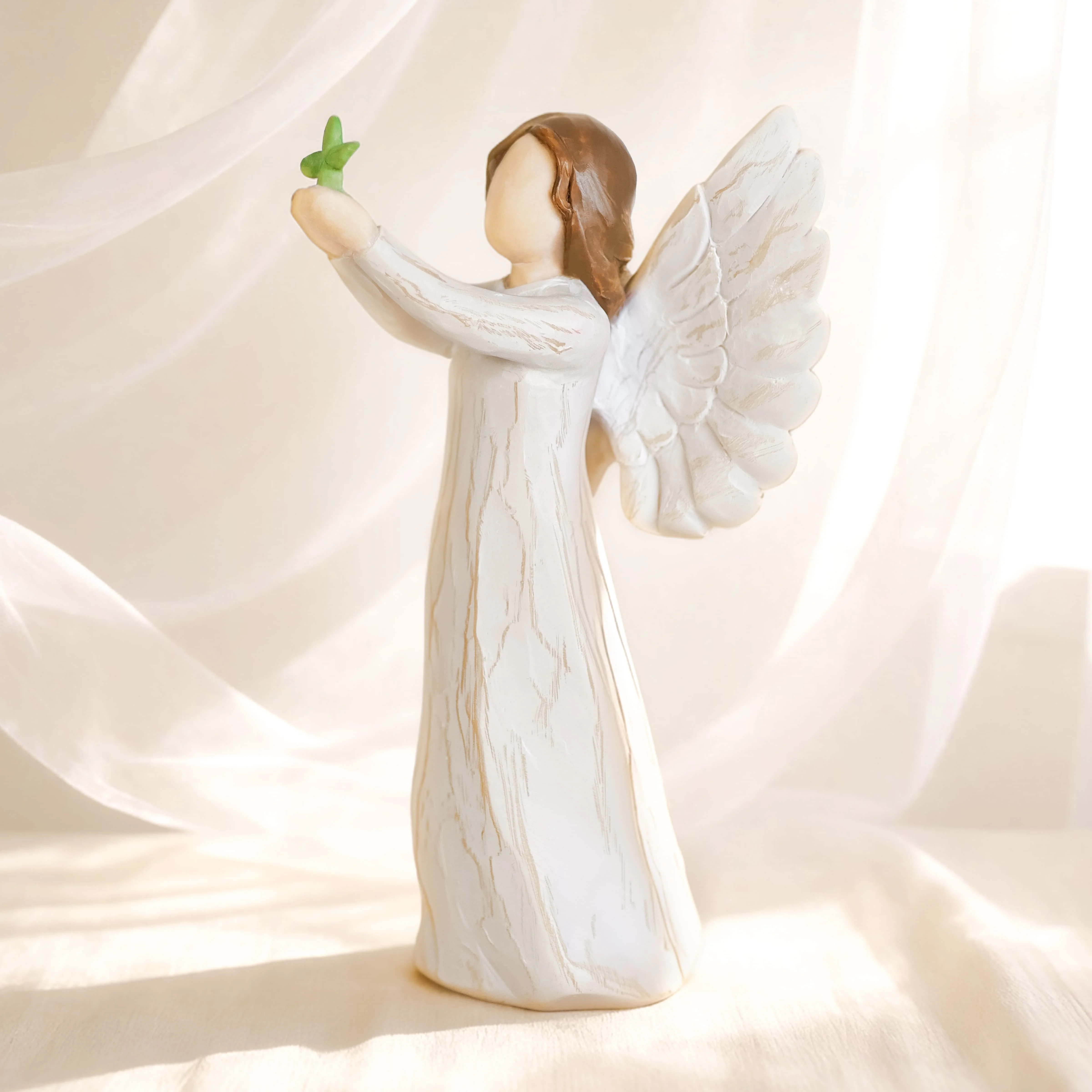 Angel Holding Sprout Resin Statue Handmade Figurine Hope Keepsake Home Desktop Decoration Memorial Gift