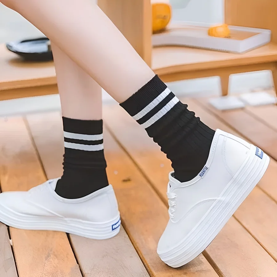 Striped Crew Socks 10 Pairs Retro Cute Long Tube Crew Socks for Women,Vintage Fun Fashion Athletic Aesthetic High Socks