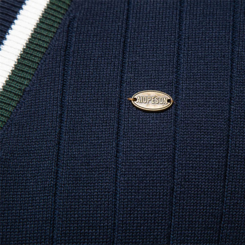 2025 Spring and Autumn New Men's Business Rest V-Neck Striped Breathable Knitted Fabric Versatile Long Sleeve Sweater Jacket