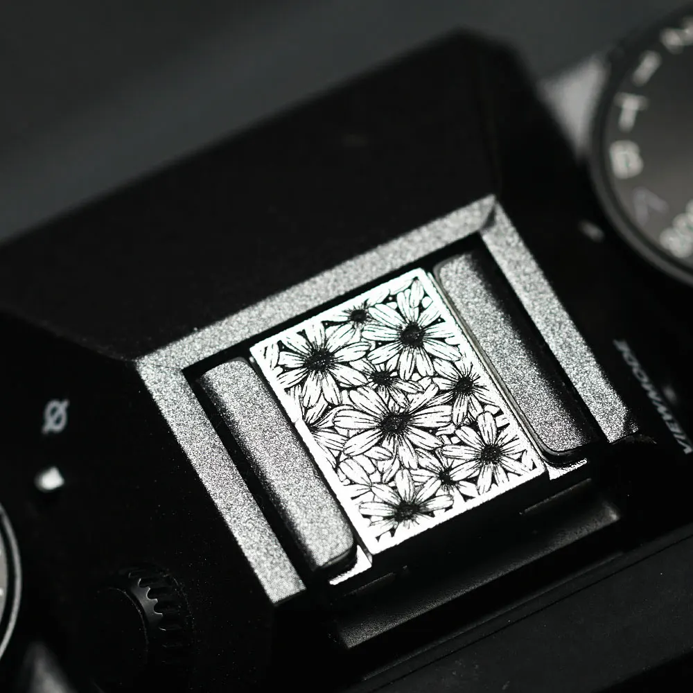 غطاء الحذاء الساخن المعدني لـ Fujifilm XT5 XT30 X100V Nikon ZF Z8 Sony A7C A7M2 A7M3 A7M4 Ricoh GR3 Hasselblad غطاء حامي الكاميرا