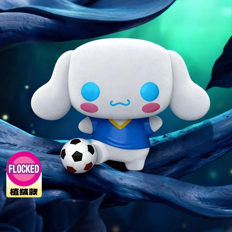 

Подлинное издание FUNKO POP 《Cinnamoroll играет в футбол (флокированный)》Action Desktop Decoration Ornament Model Toys Коллекционная модель