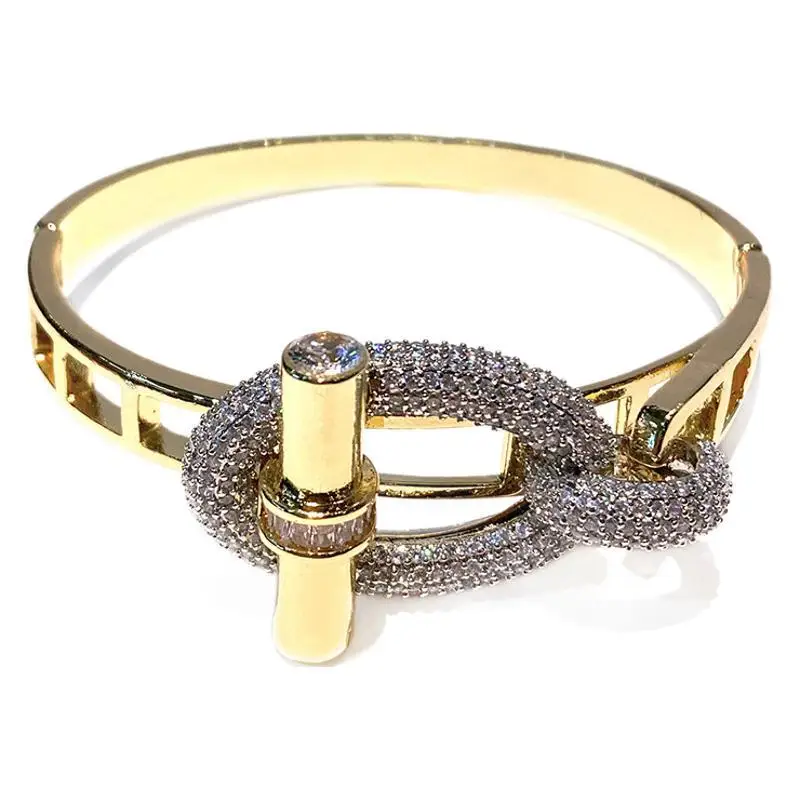 

Women's New OT Series Bracelet, Minimalist Pig Nose Design with Luxury Zircon Inlay, Stylish for Party & Office & Dating Gifts