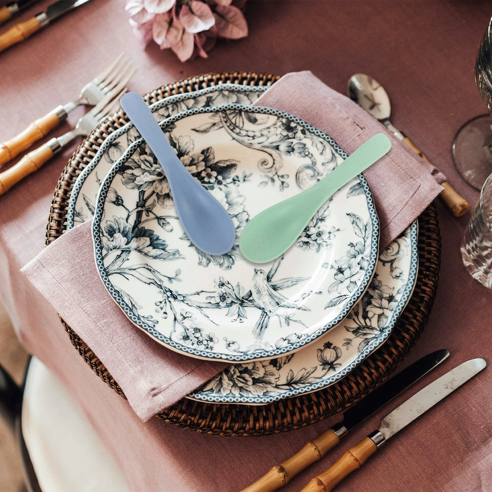 4 szt. Zestaw łyżek z słomy pszenicznej dla dzieci, kolorowe, biodegradowalne łyżki do zupy, lekkie, nietłukące się, nietoksyczne, plastikowe