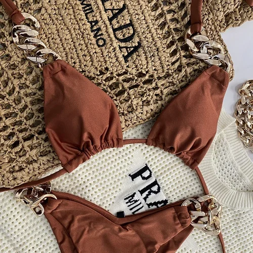 ملابس السباحة