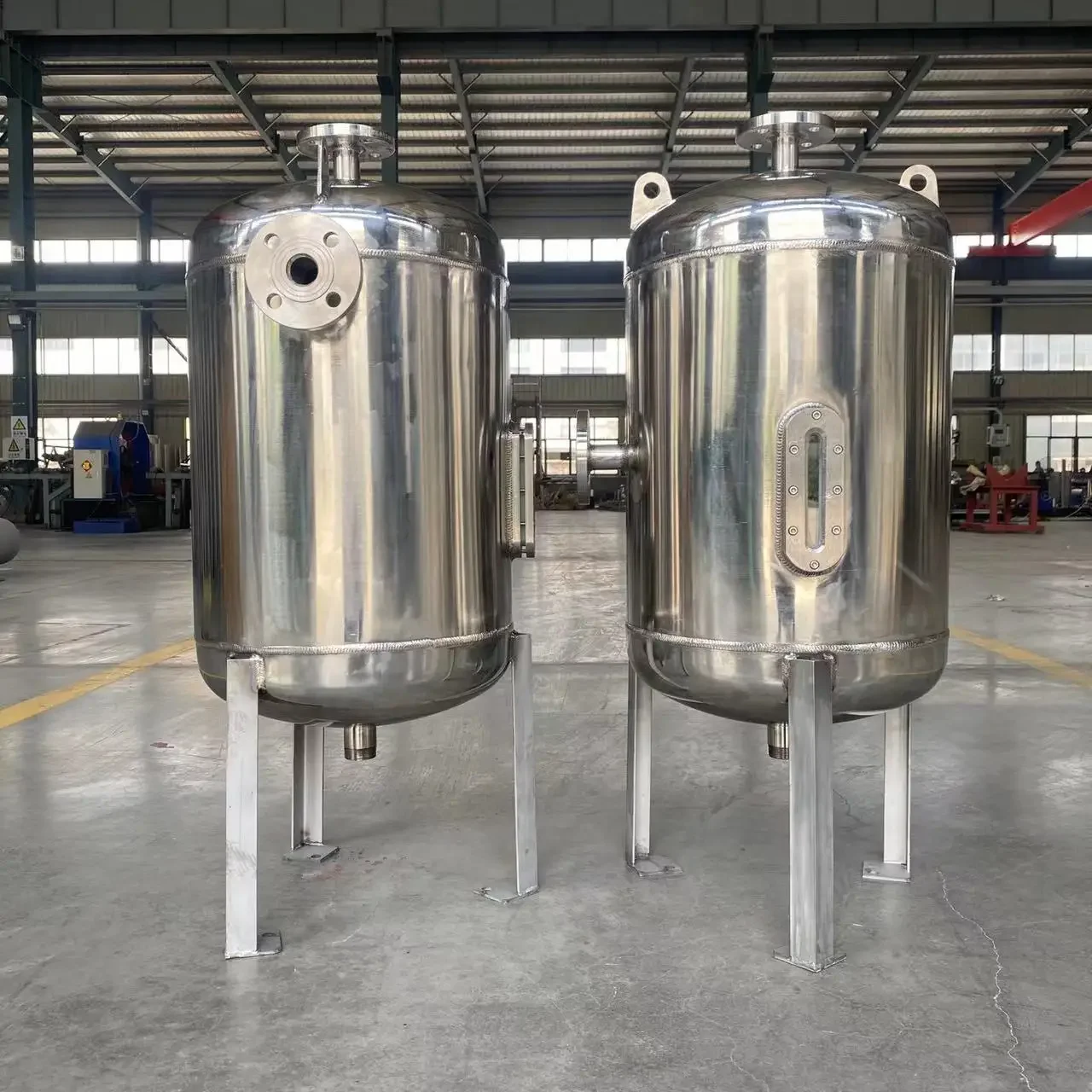 High Strength Carbon Steel Sealed Storage Tank Industrial Laboratory Liquid Powder Storage Container with Permanent Sealed Joint
