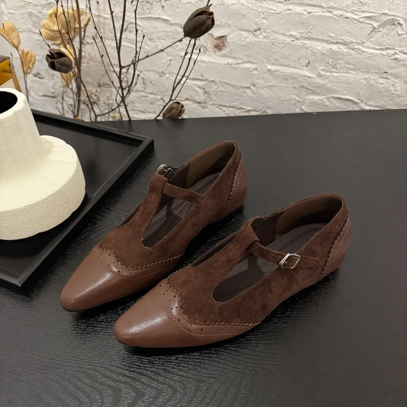 Eine Schnalle Riemen niedrigen Absatz einzelne Schuhe Herbst neue spitze Zehen flacher Mund gespleißt Wildleder weiche Sohle rutschfeste Low-Top-Schuhe
