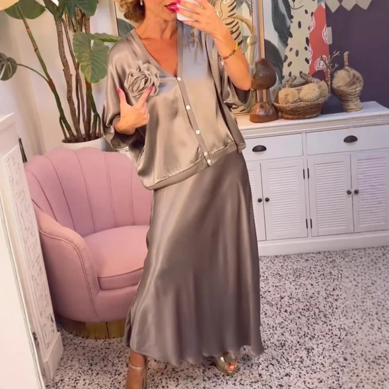 

2025Popular Autumn and Winter New2025New European and American Elegant Solid ColorVCollar Single-Breasted Suit Skirt Women