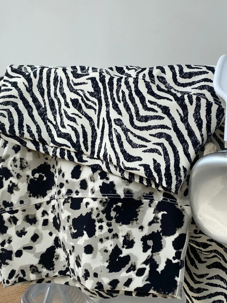 بنطلون يوجا خماسي الطول صيف 2025، بنطلون رياضي للدراجات، طبقة أساسية بنقشة الحمار الوحشي، رقيق عالي الخصر للتحكم في البطن