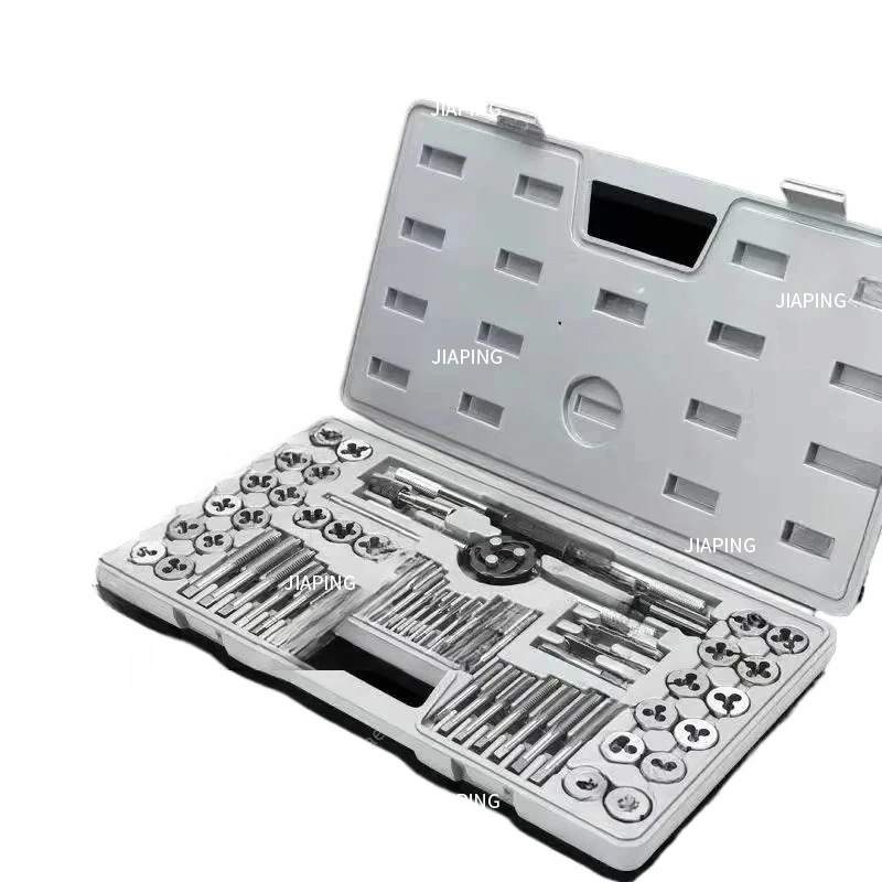 

Подходит для набора метчиков и матриц. 60-компонентный инструмент для нарезания резьбы. Комбинированный набор дюймовых и метрических матриц. Набор для резьбы с футляром для переноски.