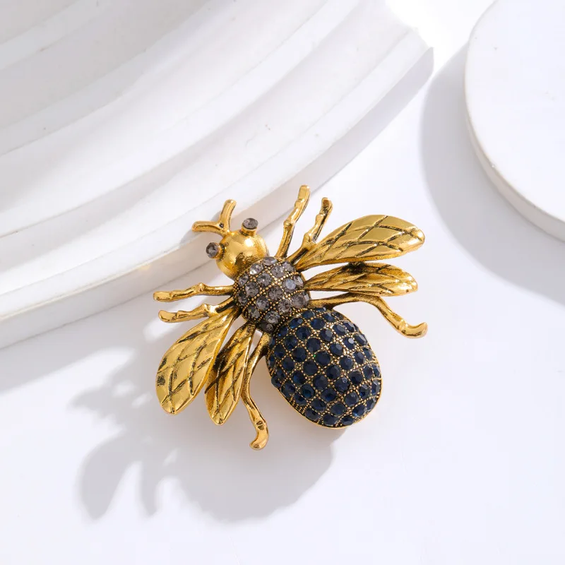 Animal rhinestone bee brooch men's suit windbreaker high-end chest flower  women's brooch buckle accessory