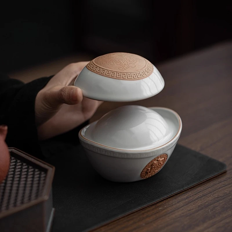 

Creative Ru Kiln Yuanbao Tea Strainer Ceramic Tea Leaf Filter Infuser Kung Fu Tea Set Accessories