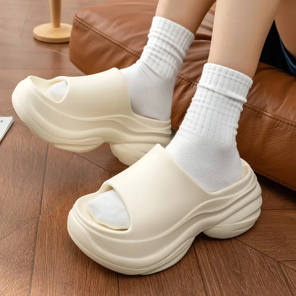 High-quality, extra-thick casual slippers for women, anti-slip, height-increasing outerwear, thick-soled slippers, beach shoes