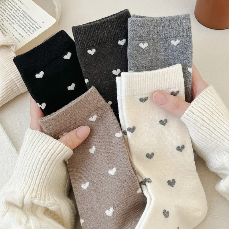 Women's Korean-Style Mid-Calf Socks, Autumn Winter Trendy Cotton Socks, Heart-Shaped Spring and Autumn Pile Socks 1/5Pairs