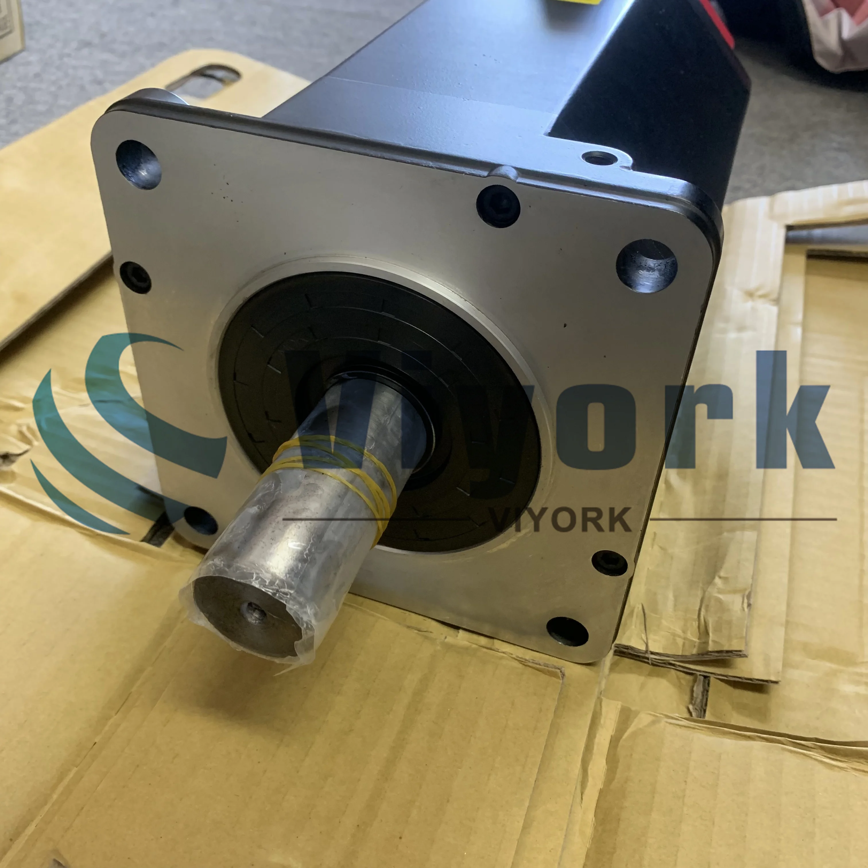 

A06B-0147-B075 AC SERVO MOTOR A22/2000 A64 PULSE 15AMP 157VAC NEW