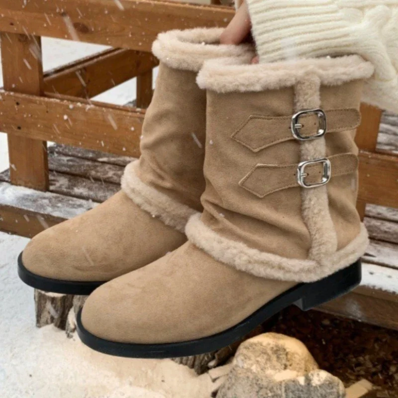 Botas de nieve cortas y cálidas de felpa para mujer, botines de ante sintético marrón, botas de plataforma de diseño decorado con doble hebilla de lujo, otoño e invierno