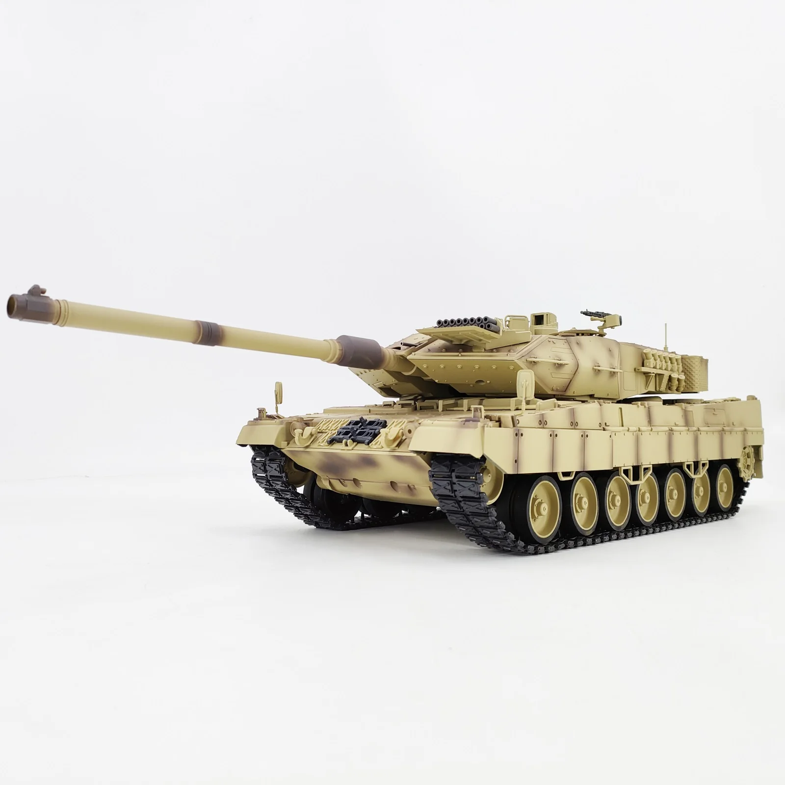 New 1: 16 German Leopard 2A7 Main Battle Tanke Model Remote Control Simulation Toys Against The Tank Electric  RC Model Gift