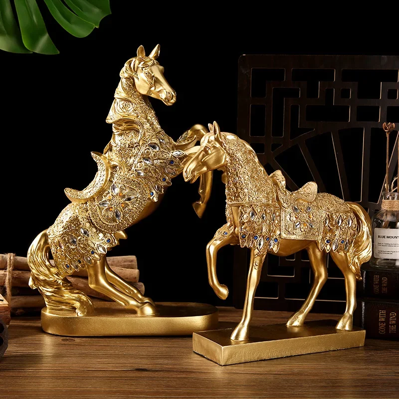 Golden Horse Statue Resin Animals Figure Nordic Abstract Ornaments Chinese Fenshui Figurines for Interior Room Home Decor