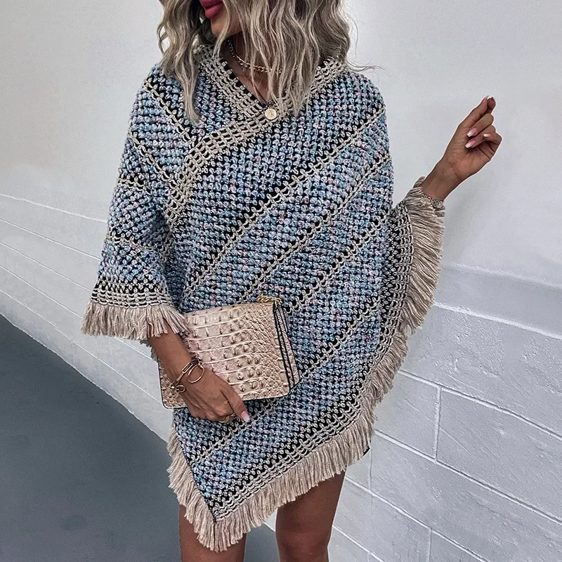 Autumn Winter New Style Color Contrast Striped National Style Tassel Pullover Cloak Poncho Lady Capes Blue Cloaks