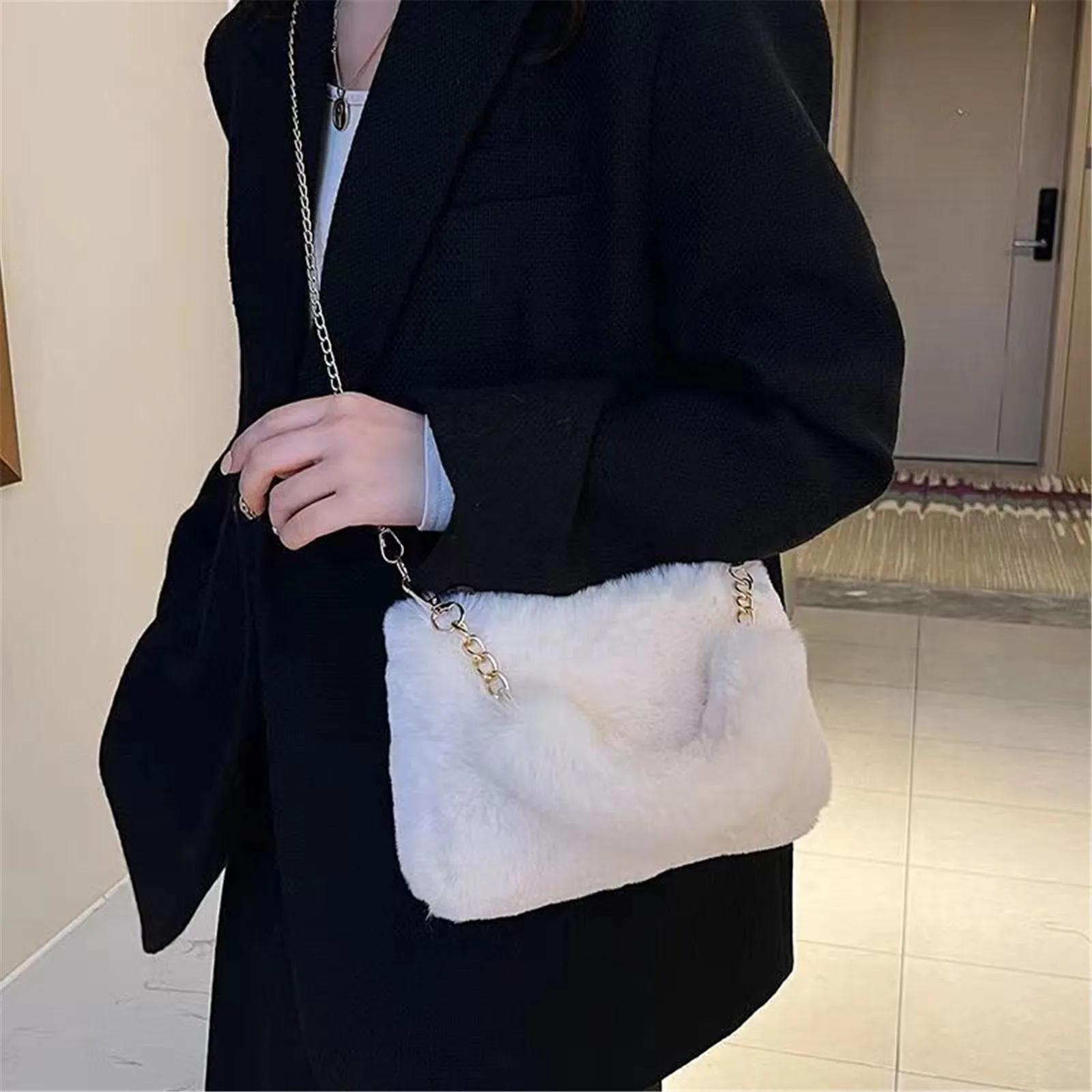 Plush Handbag Women\'S New Eco-Friendly Fur Furry Mini Handbag Korean Fashion Plush Crossbody Bag Square Bag