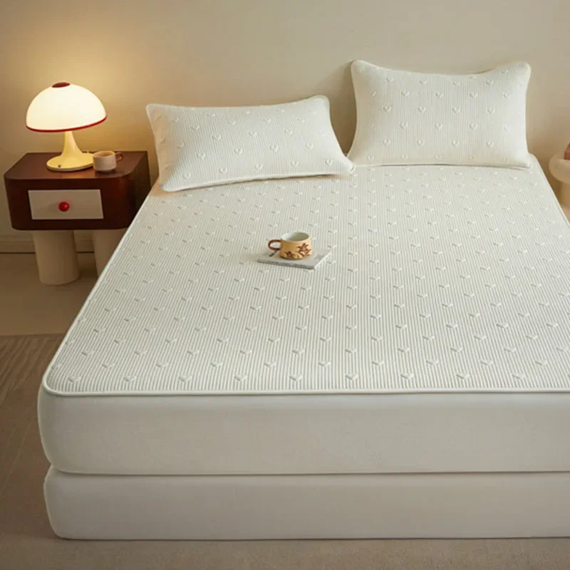 A-Class Pure Cotton Solid Fitted Sheet Single Anti Slip Dustproof Thick Mattress Cover Luxury Sleeping Mat with Love Pattern