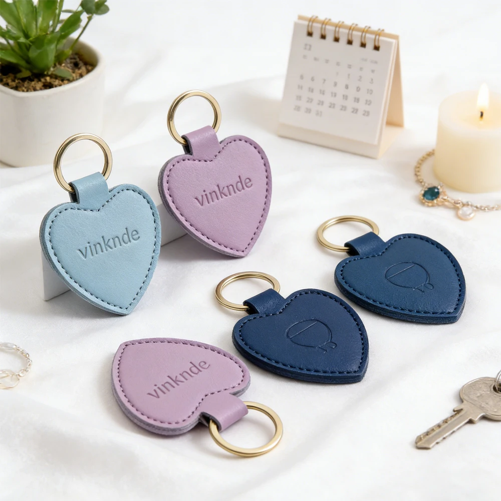 

Персонализированный брелок-сердце из искусственной кожи с логотипом для автомобиля, милый кожаный брелок с индивидуальным логотипом для промоакций, премиальный брелок-подвеска из ПУ кожи