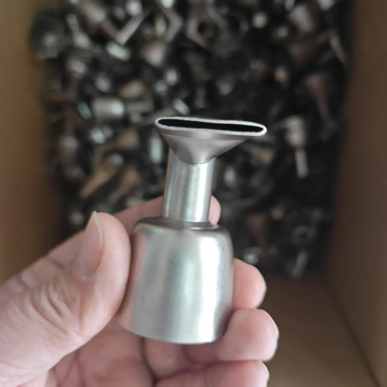 Angled Nozzle with 90 Degrees 20mm Nozzle for Hot Air Membrane Welding Guns Welder Tip Plastic Welding Accessories