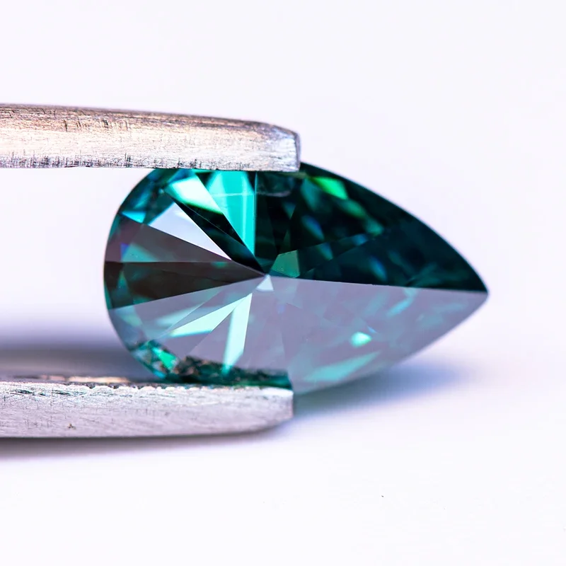 Moissanite Stone Pear Cut Primary Color Emerald Green Lab Grown Diamond for Charms Woman Jewelry Making with GRA Certificate
