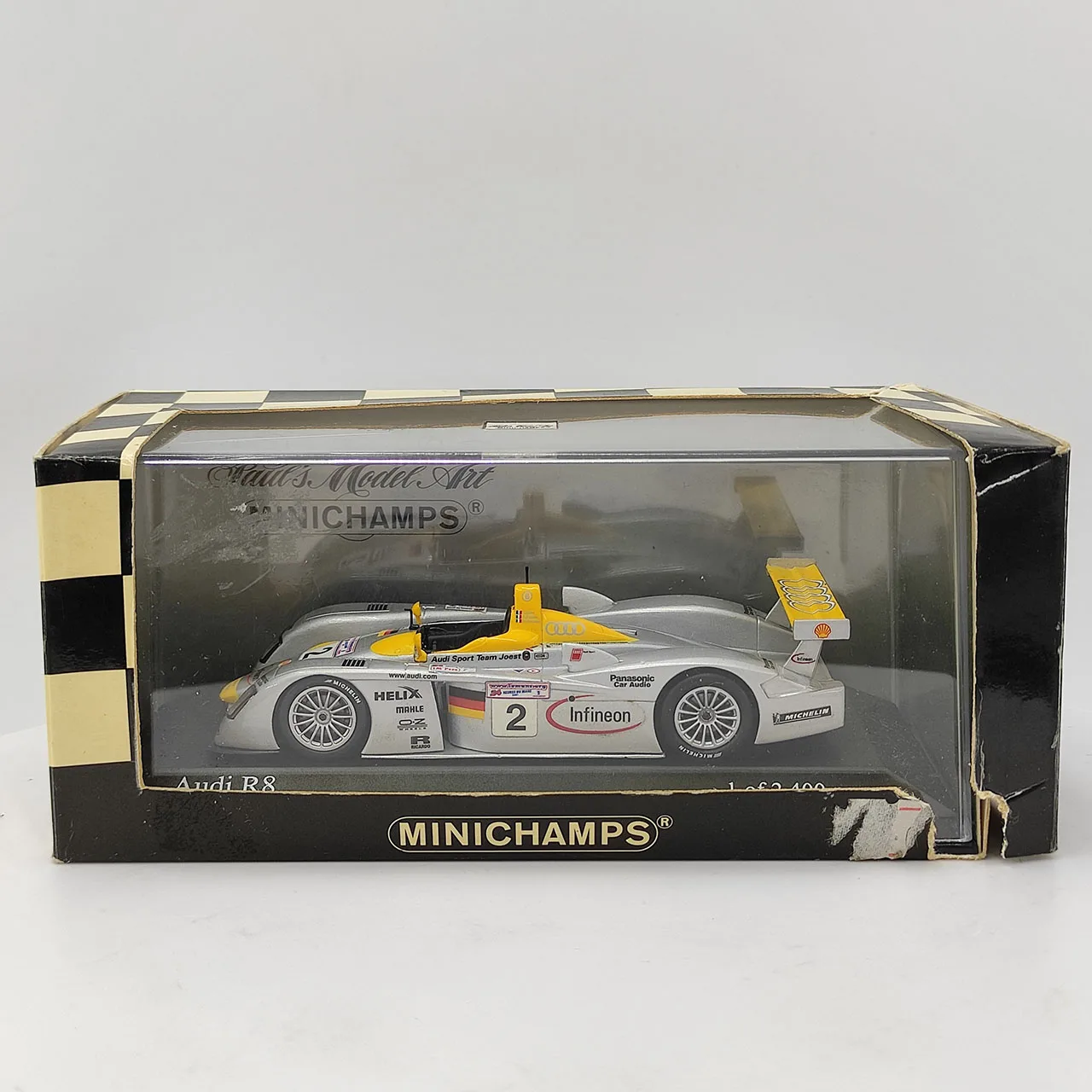 

Paint Surface Defect Box Cracked Diecast MINICHAMPS 1:43 Scale Audi R8 24 Hours of Le Mans 2001 Alloy Car Model Collectible Toy