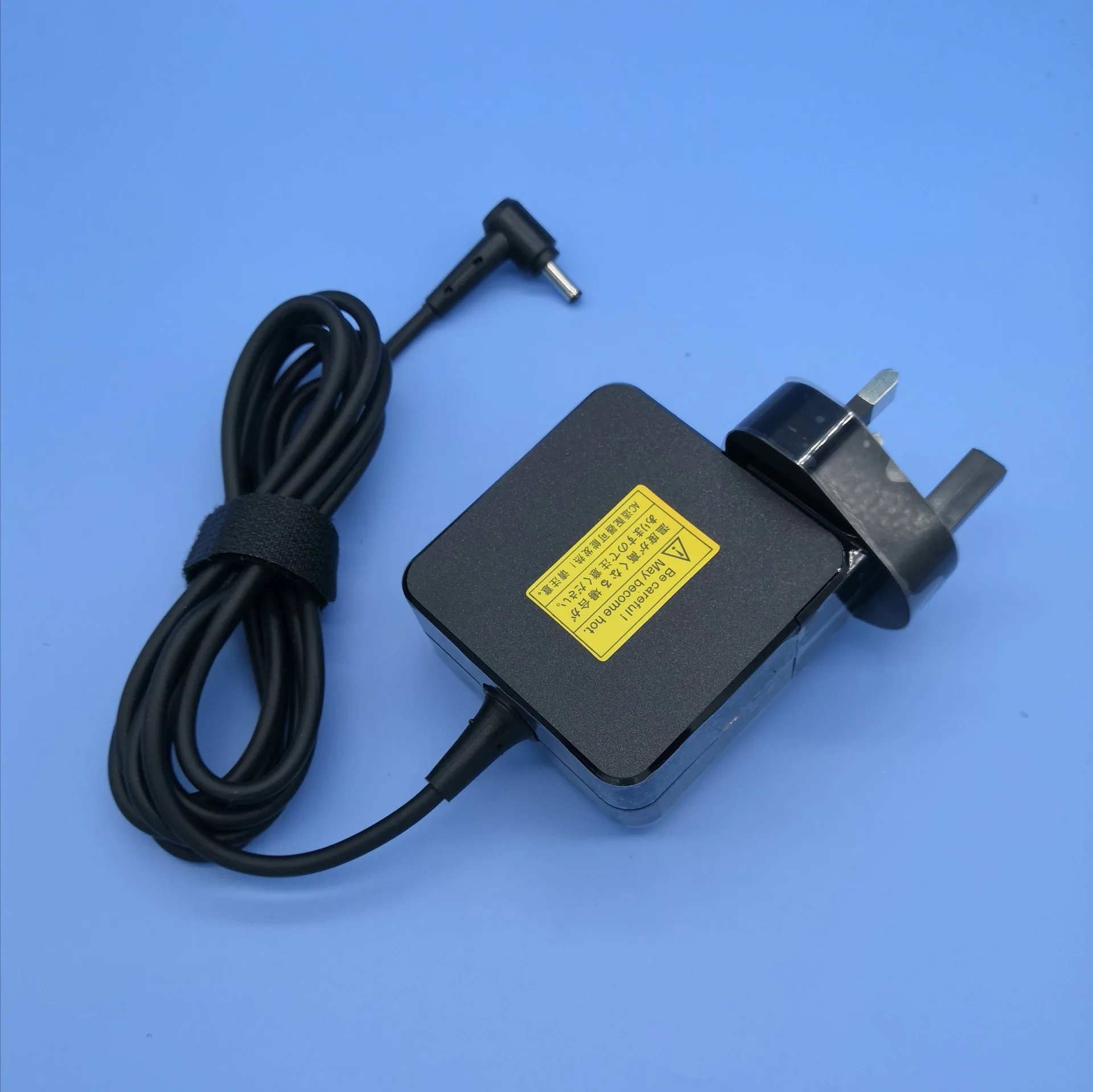 45W-19V2.37A 4.0*1.35mmOutput with Charging Cable AC Adapter 100V To 240V for PC Game Console Power Adapter