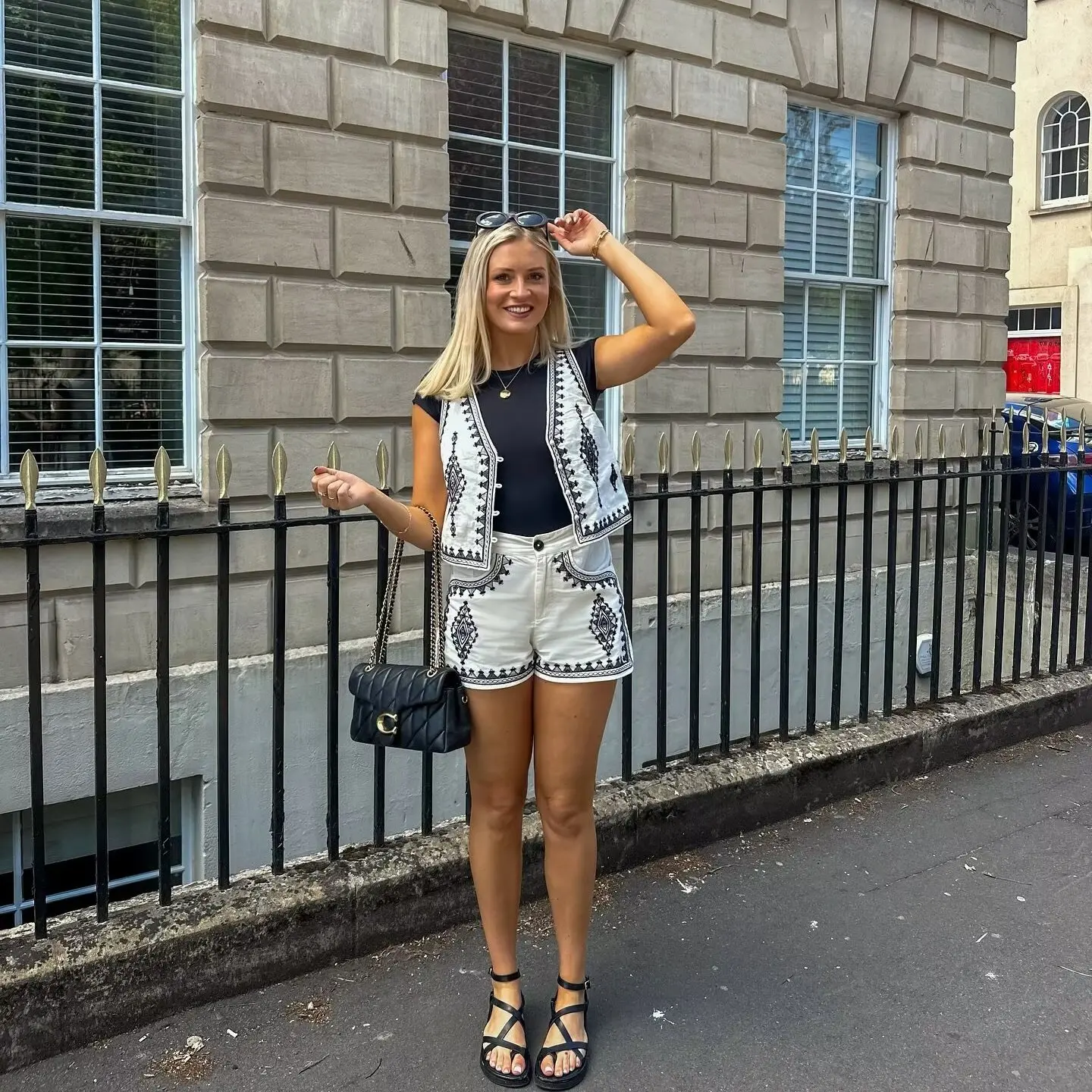 

ZBZR весенний новый женский хлопковый жилет с вышивкой и v-образным вырезом, комплект orts Faion, весенняя коллекция на пуговицах Princ Sle