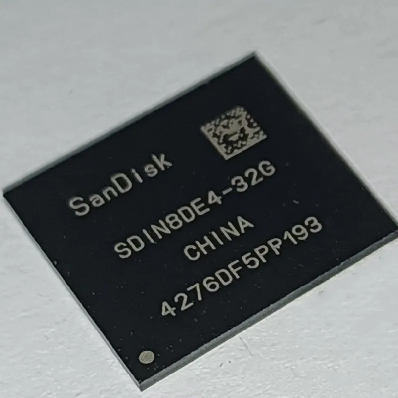 1pcs~10pcs/LOT SDIN8DE4-32G New original eMMC 32GB NAND flash memory IC chip BGA153