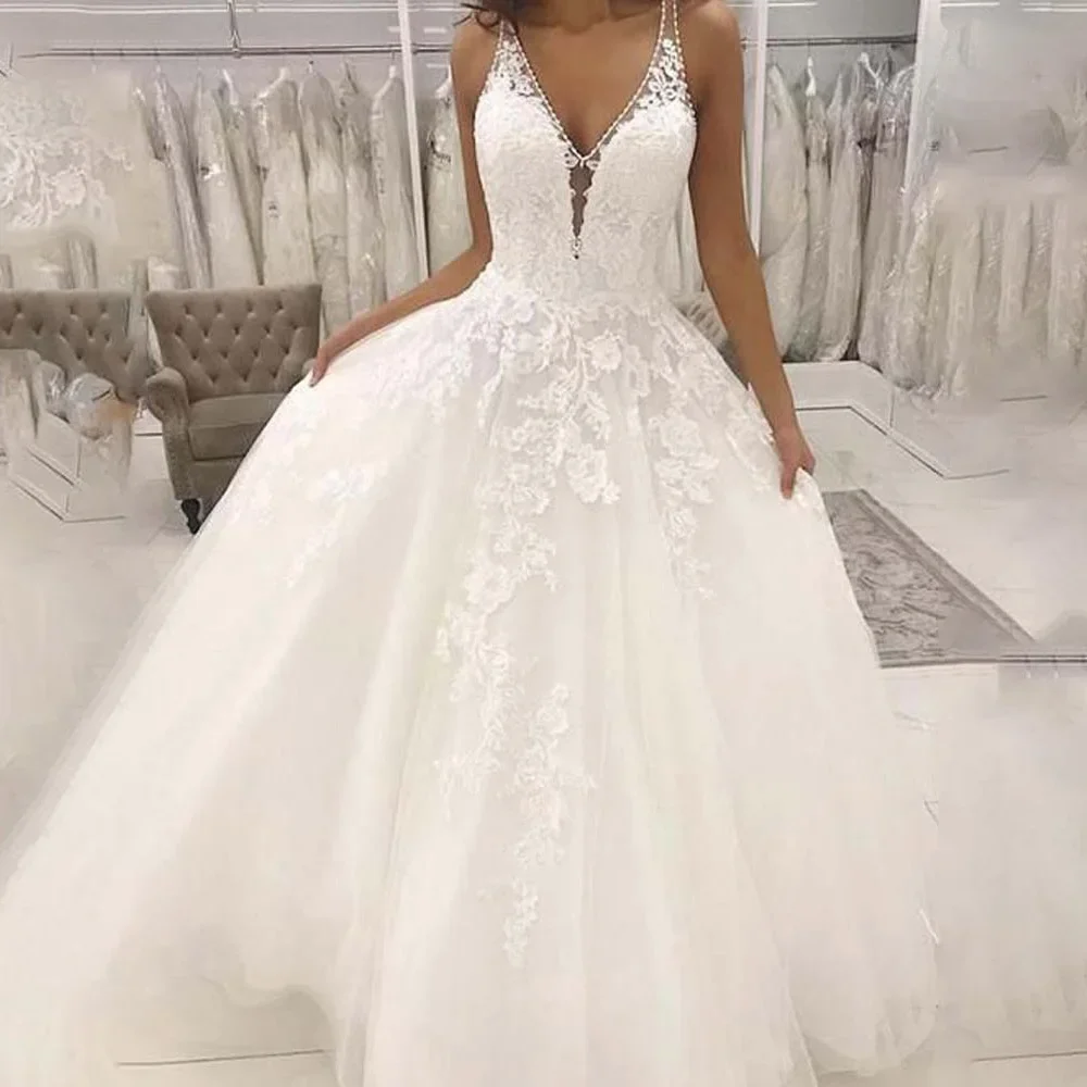 

MYYBLE2023 Lace Wedding Gowns Ball Gown V Neck Open Back White Lace Long Wedding Dresses Appliques lace Floor-Length Bridal Gown