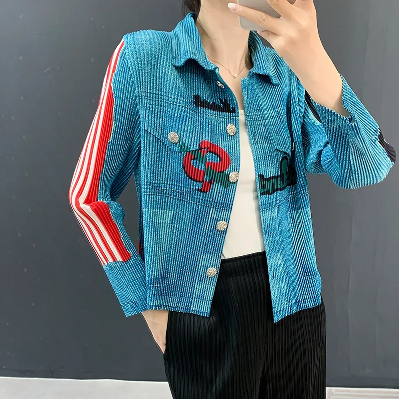 

Miyake Pleated 2025 Autumn New Denim Jacket Long Sleeved Short Cardigan Looks Slim and Stylish for Women, Blue Printed for Women