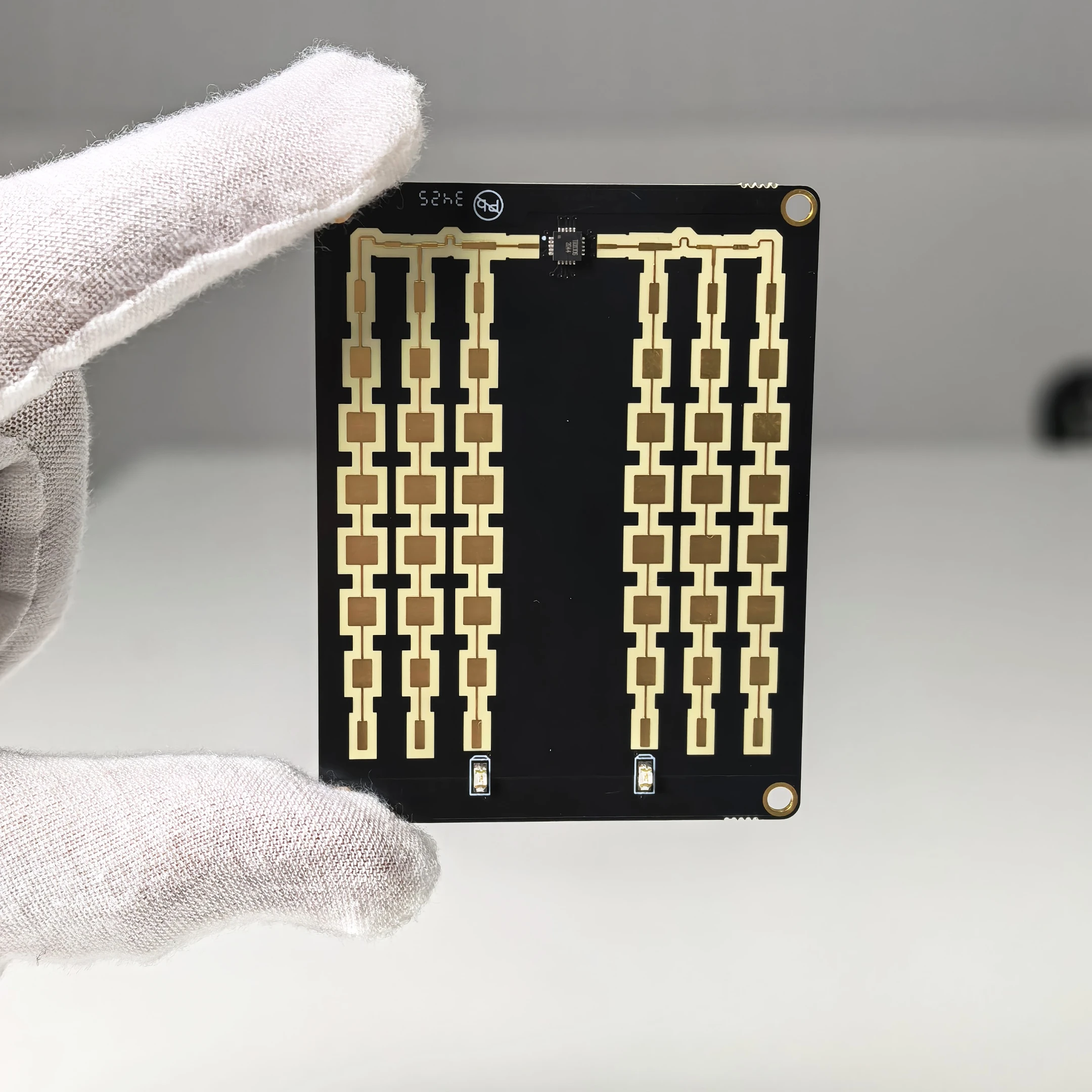 TR20VDA TR20VDM TR21A TR21M เรดาร์คลื่นความถี่มิลลิเมตร 240 กม./ชม. เซ็นเซอร์/เรดาร์วัดความเร็ว ระบบตอบสนองความเร็วแบบเรียลไทม์ การวัดความเร็วของยานพาหนะ