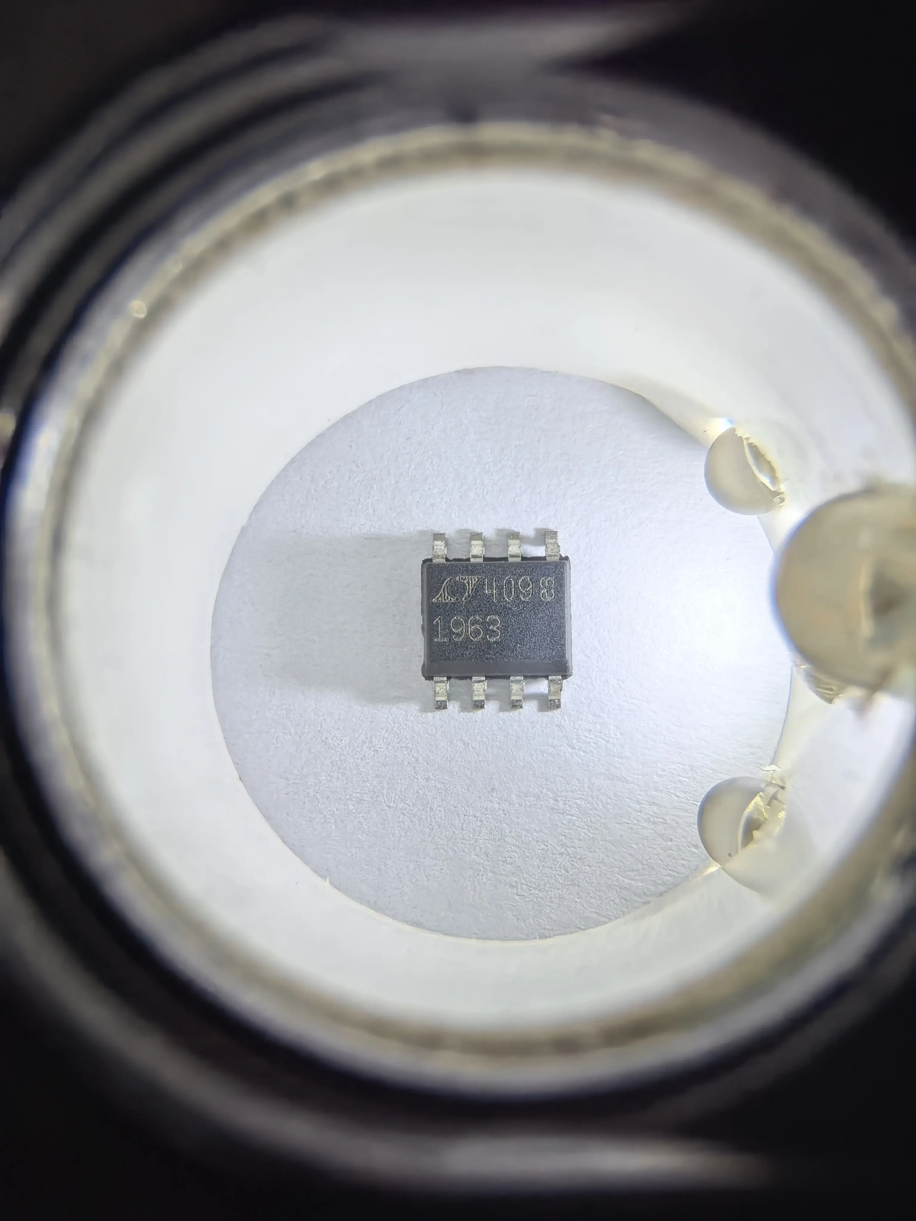 LT1963AIS8 LT1963AES8-3.3 LT1963AES8-1.5 LT1963AES8-1.8 LT1963 - 1.5A, Low Noise, Fast Transient Response LDO Regulators