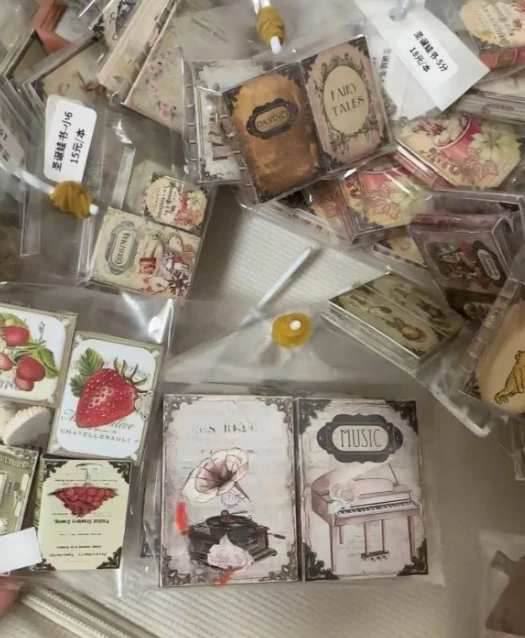 Miniature Book Mini Hardcover Books Pocket Book Bjd Doll Miniature Dollhouse Books Study Room Decoration Accessories